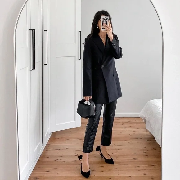 COMMANDO Faux Leather 7/8 Trouser Pants in Black